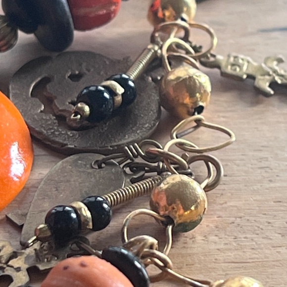 Vintage Halloween 34" necklace loaded with charms, pumpkins, moons cats skeleton - Picture 10 of 16